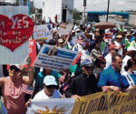 Durante la marcha, los indocumentados pidieron a los líderes locales, como la congresista Ileana Ros-Lehtinen o el senador por Florida Marco Rubio que les ayuden a hacer efectiva la reforma.
