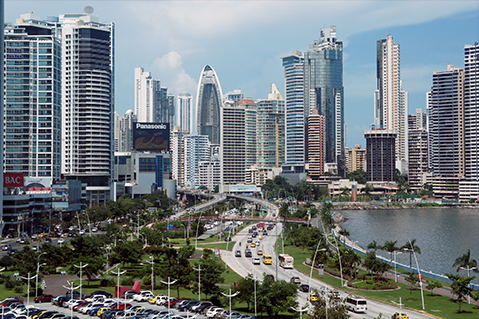 Panamá actualmente es la décimo tercera economía de la región con un Producto Interno Bruto (PIB) nominal de 40.300 millones de dólares