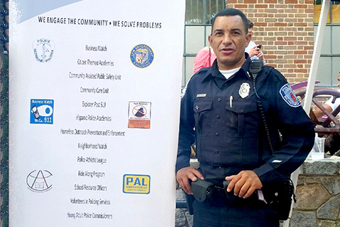 Juan Tejeda Oficial de Enlace Hispano del Departamento de Policía de Richmond y presidente de Hispanic American Sport Academy, HASA.