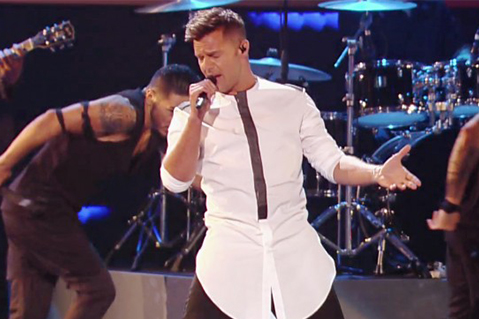Ricky Martin encendió la noche con su tema “La mordidita”.  Foto Getty Imagenes