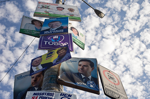 Unos 7.5 millones de guatemaltecos estaban convocados a las urnas para elegir Presidente y vicepresidente, 338 alcaldes, 158 diputados y 20 diputados al Parlamento Centroamericano.