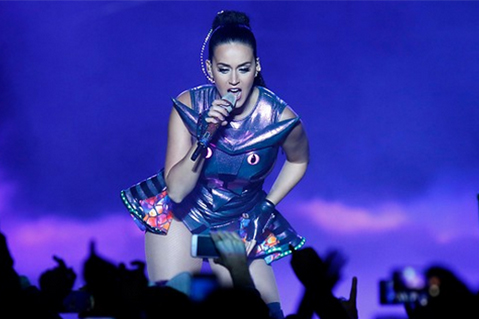 Katy Perry hizo rugir a cerca de 32 mil fanáticos chilenos que prácticamente perdieron la voz de tanto gritar y corear sus hits. Foto: Agencia UNO 