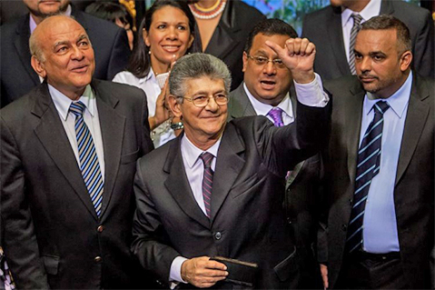 Los desplantes del chavismo frente a los anuncios del nuevo presidente de la cámara, Henry Ramos Allup, añaden más confusión al panorama político de Venezuela.