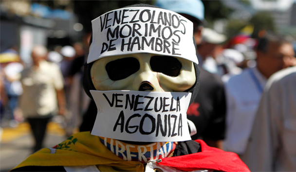 En las protestas de estos días se oyen abiertas consignas contra Maduro y su Gobierno; la gente reclama el derecho a la alimentación y pide respuesta a los gobernadores y alcaldes del chavismo electos en los últimos meses. 