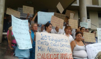 Los enfermeros venezolanos cumplieron este viernes el quinto día de protestas en demanda de mejoras salariales. Foto: EFE / Cristian Hernández