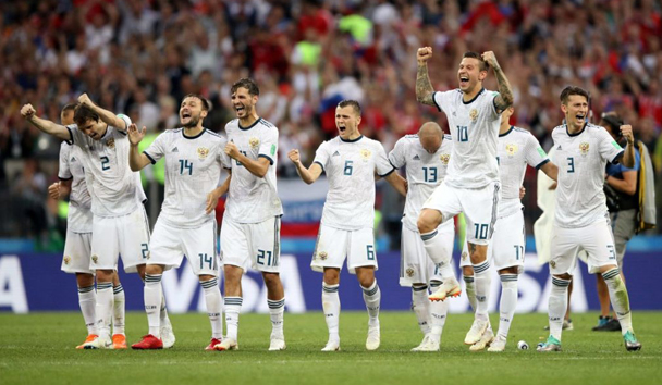 Los jugadores rusos celebran la victoria frente a la selección española. CARL RECINE REUTERS