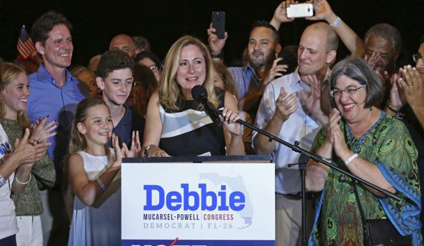 Debbie Mucarsel-Powell será la primera legisladora hispana no cubana de Florida en el Congreso de Estados Unidos.